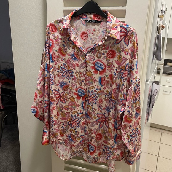 Zara Tops - Zara Seventies Print Button Up Blouse